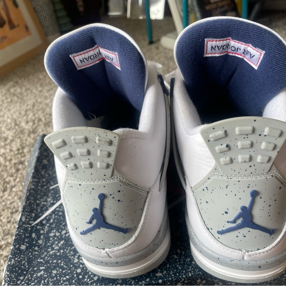 Air Jordan 4 Retro - Picture 2 of 6